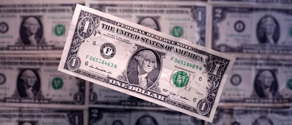 Dollar Steady Ahead of Fed Minutes